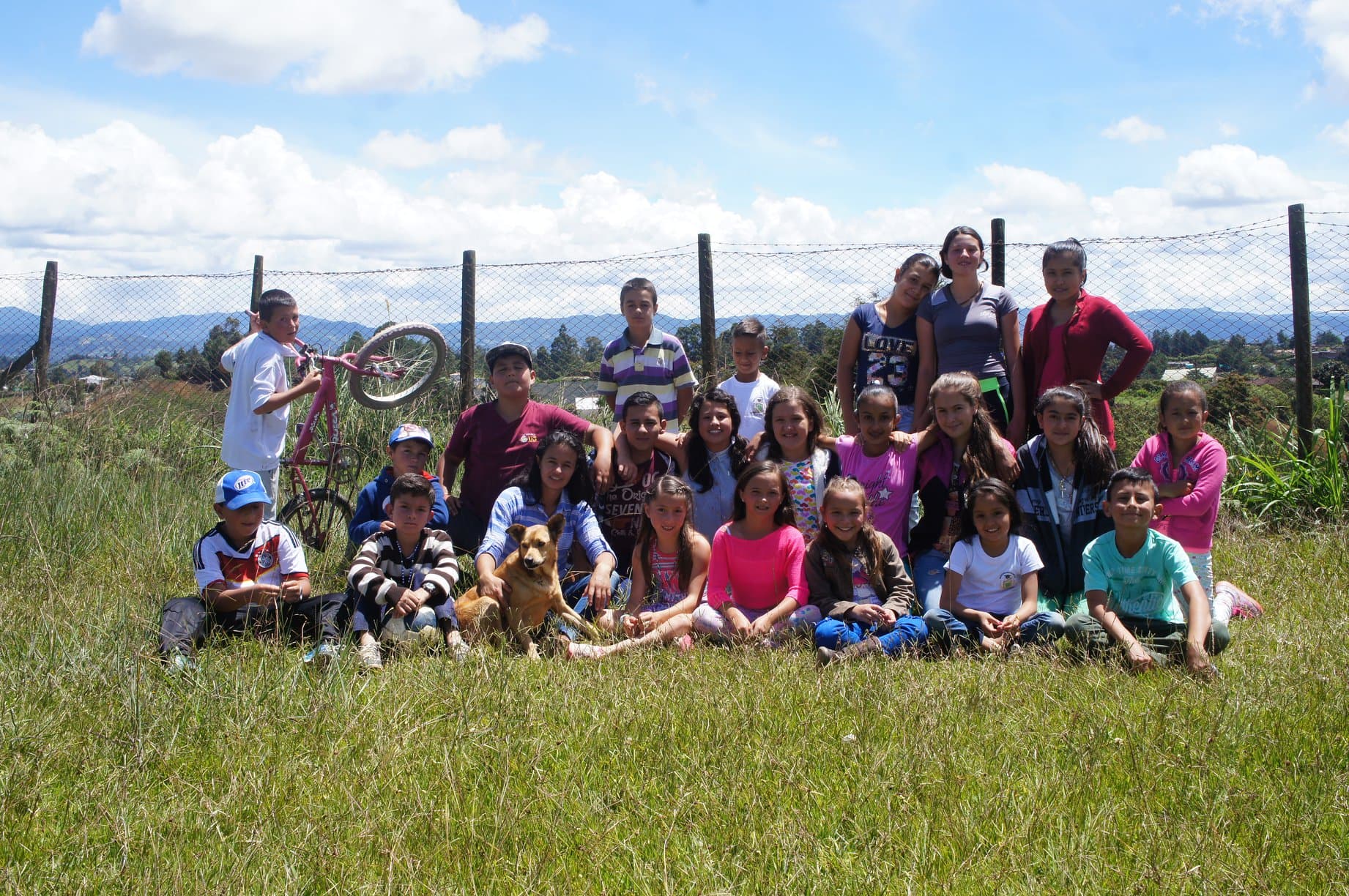 Photo of children members of the foundation